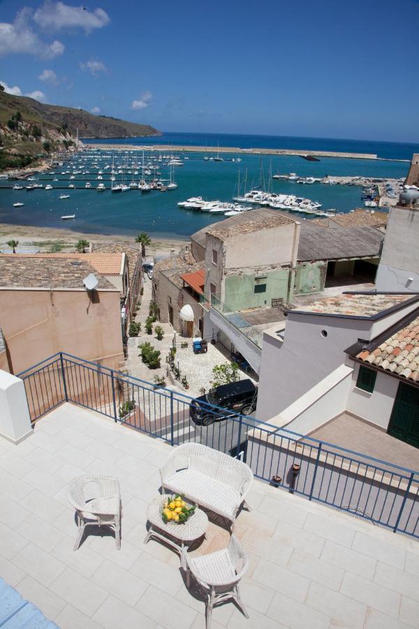 Appartamento La TERRAZZA sul PORTO Castellammare del Golfo Esterno foto